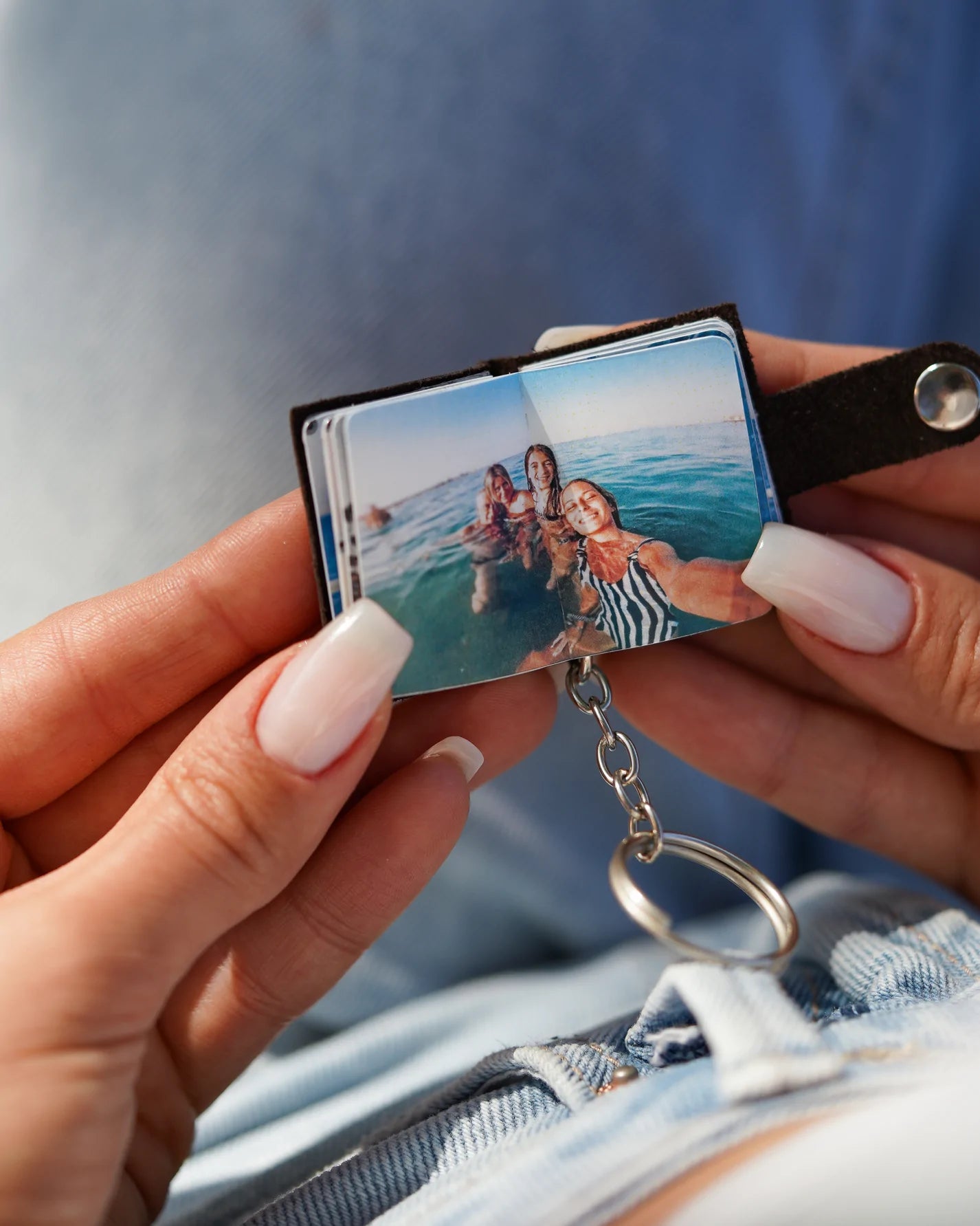Personalized Keychain with 12 Photos - Custom Mini Photo Album Keychai –  DuckCustom
